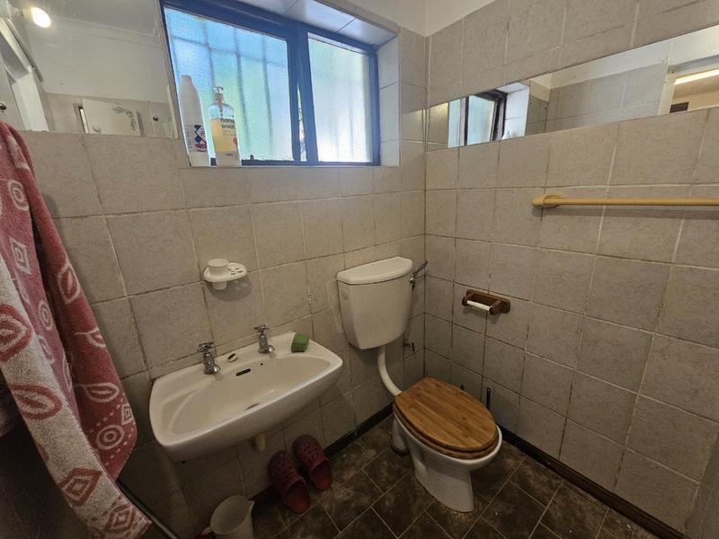 To Let 1 Bedroom Property for Rent in Rondebosch Western Cape